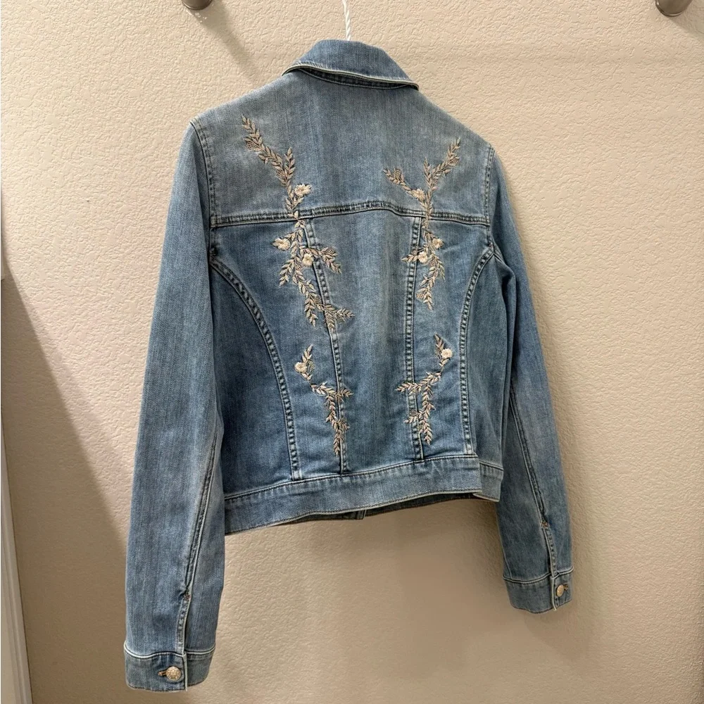 White House Black Market Light Blue Embroidered Jean Jacket 💙 - Picture 3 of 11